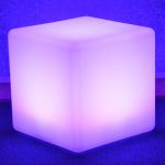 Cube lumineux à leds 7 couleurs avec télécommande (lot 50 pcs)