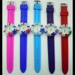 Montre Quartz strass et fleurs - WS1135 (Lot de 10 pcs)