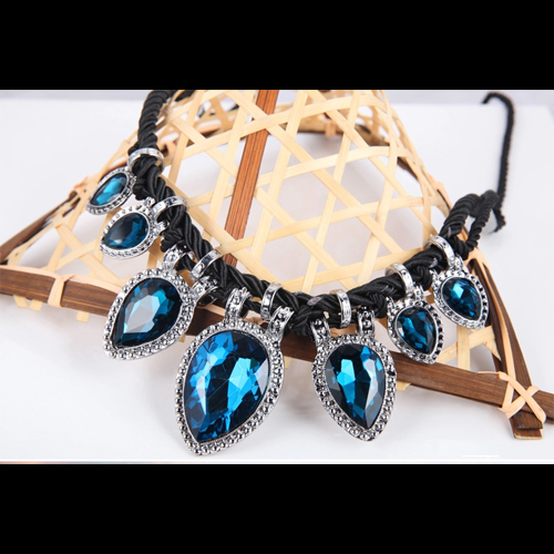 collier plexiglass imitation saphir pic3
