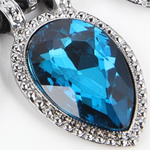 collier plexiglass imitation saphir pic6