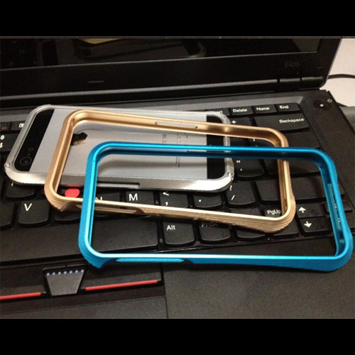 coque aluminium brosse Iphone5 pic2