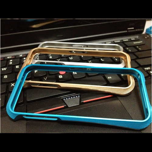 coque aluminium brosse Iphone5 pic4