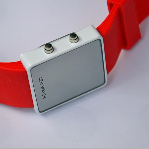 montre couleur affichage led rouge pic8