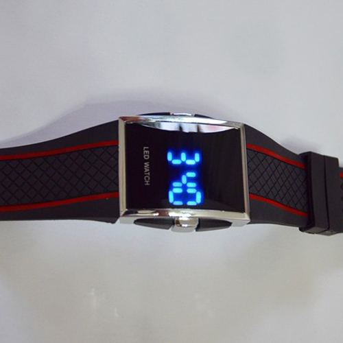 montre digitale couleur argent led bleu pic2