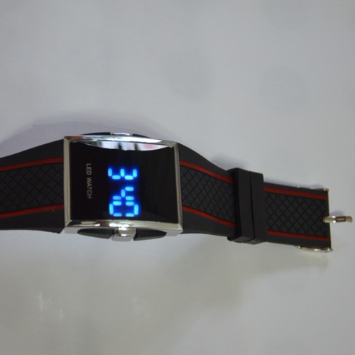 montre digitale couleur argent led bleu pic3
