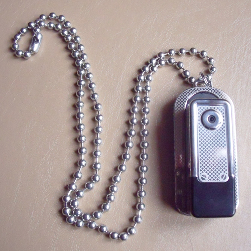 pendentif espion pic9