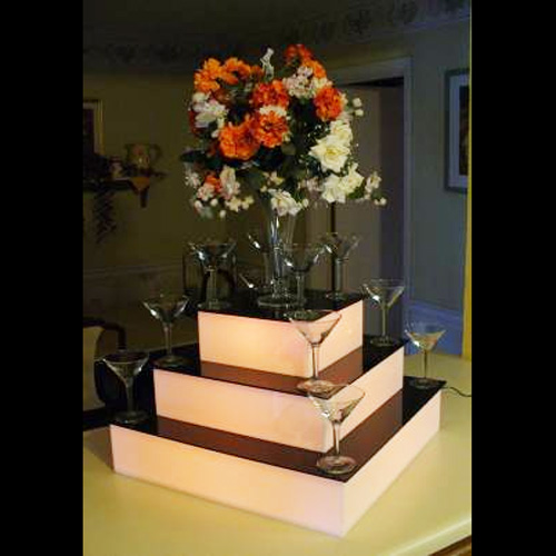 presentoir pyramide led 3 marches