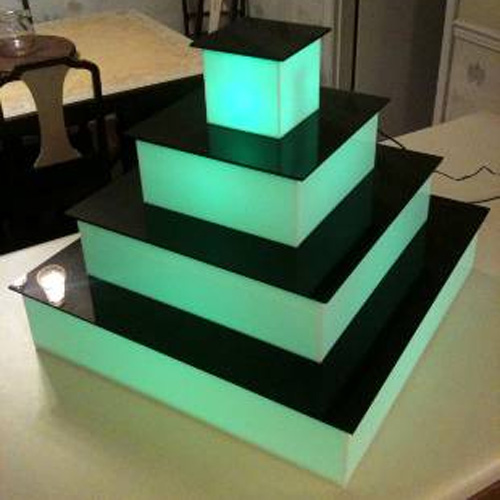 presentoir pyramide led 4 marches