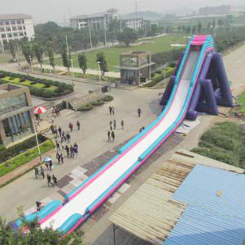 toboggan gonflable STRGNFT149